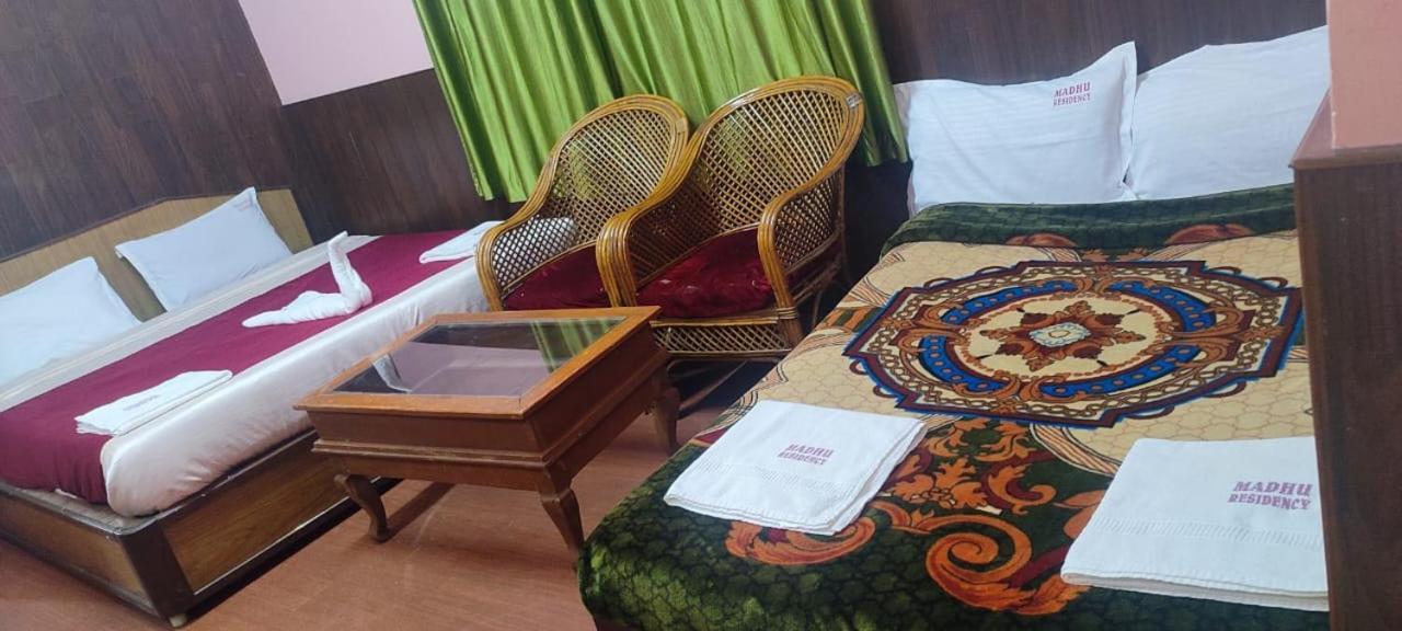 Madhu,Padyappa Residency كوديكانال المظهر الخارجي الصورة